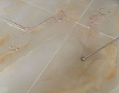 开江瓷砖空鼓维修公司分享粘合剂选择不当在瓷砖铺贴过程中可能导致以下问题