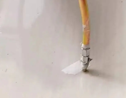 开江瓷砖空鼓维修公司专业解答在瓷砖铺贴过程中，如果使用的砂料过粗（如全部使用了粗砂），可能会导致以下问题